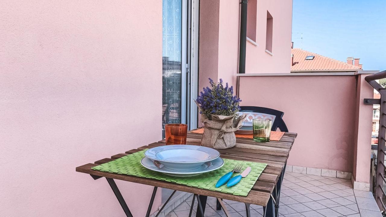 Appartamento Il Poeta - Affitti Brevi Italia Rímini Exterior foto